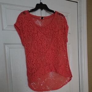 Eyeshadow Coral Crochet Short Sleeve Tee